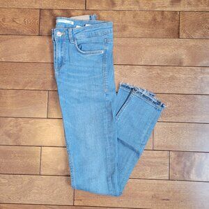 Zara Mid Rise Skinny Jeans
